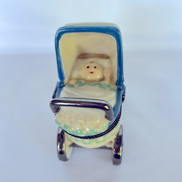 Adorable IT’S A BOY Porcelain Hand Painted Blue Cream Baby Carriage Trinket Box - Picture 2 of 11